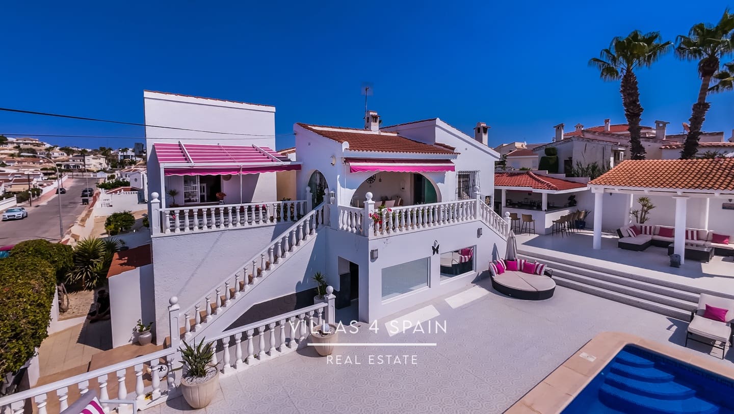 4 soveværelse Villa til salg i Ciudad Quesada med swimmingpool garage - € 485.000 (Ref: 9180777)