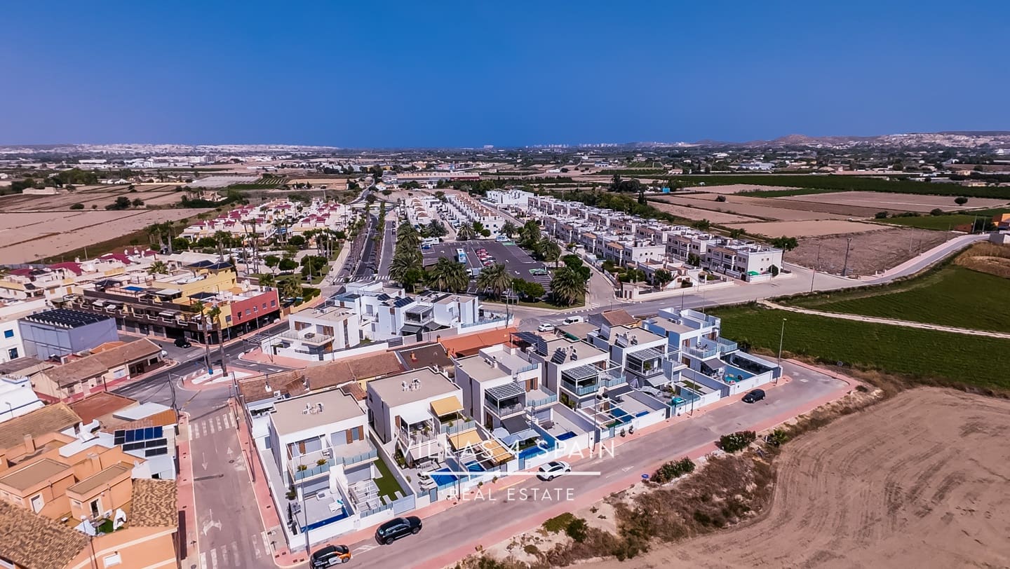 3 quarto Moradia para venda em San Fulgencio com piscina - 399 999 € (Ref: 9183207)