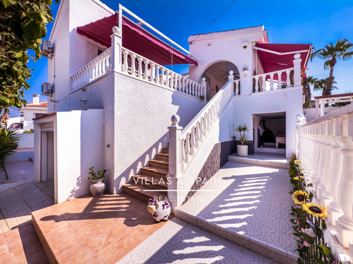 4 soverom Villa til salgs i Ciudad Quesada med svømmebasseng garasje - € 475 000 (Ref: 9183256)