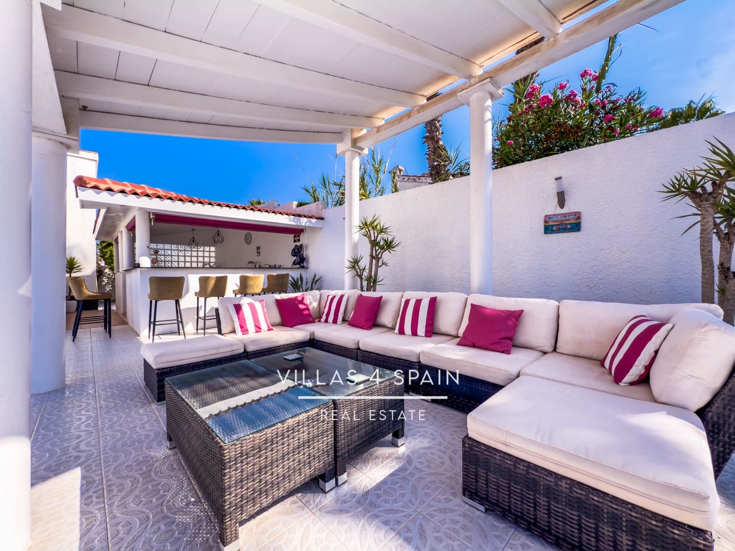 4 soverom Villa til salgs i Ciudad Quesada med svømmebasseng garasje - € 475 000 (Ref: 9183256)