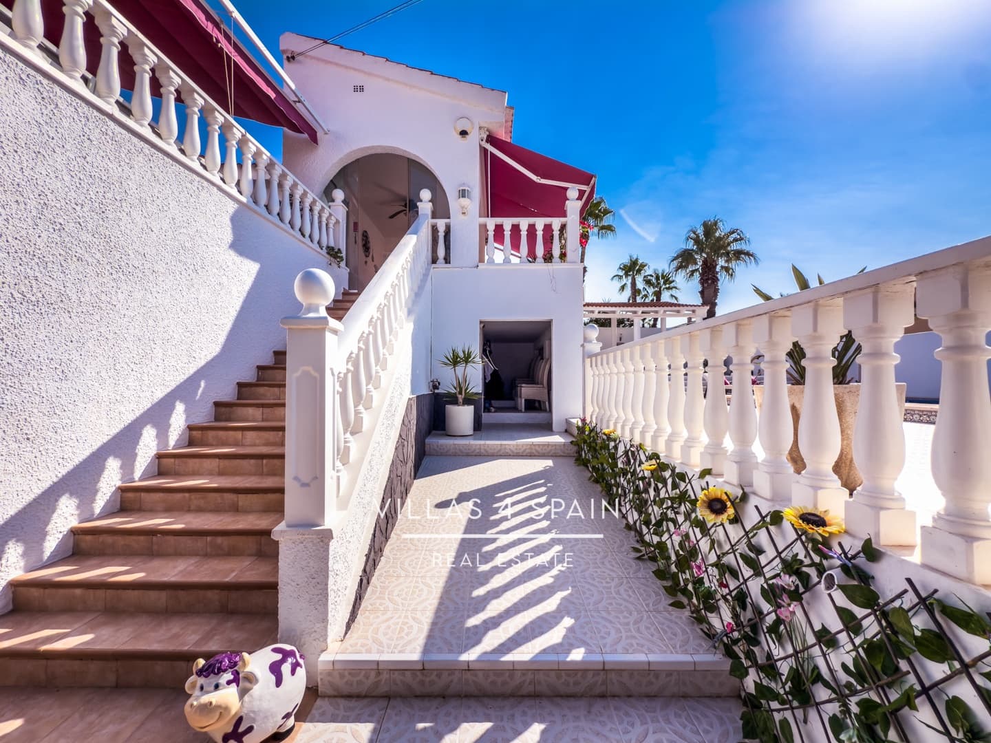 4 soverom Villa til salgs i Ciudad Quesada med svømmebasseng garasje - € 475 000 (Ref: 9183256)