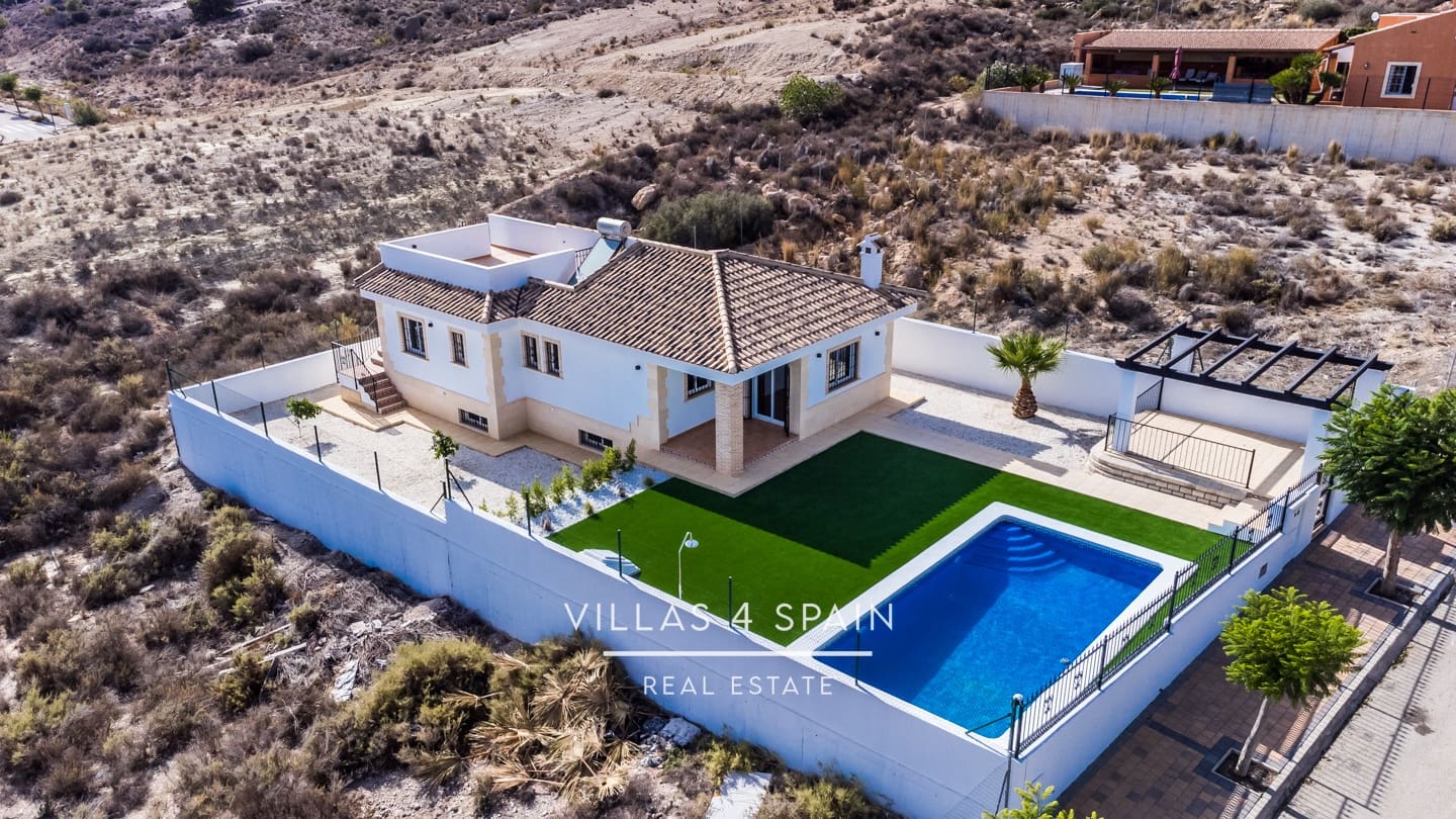 3 soverom Villa til salgs i Fortuna med svømmebasseng garasje - € 319 000 (Ref: 9201961)