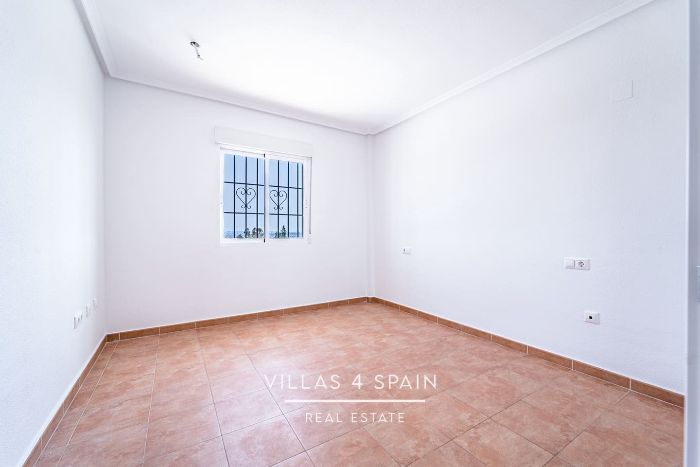 3 soverom Villa til salgs i Fortuna med svømmebasseng garasje - € 319 000 (Ref: 9201961)