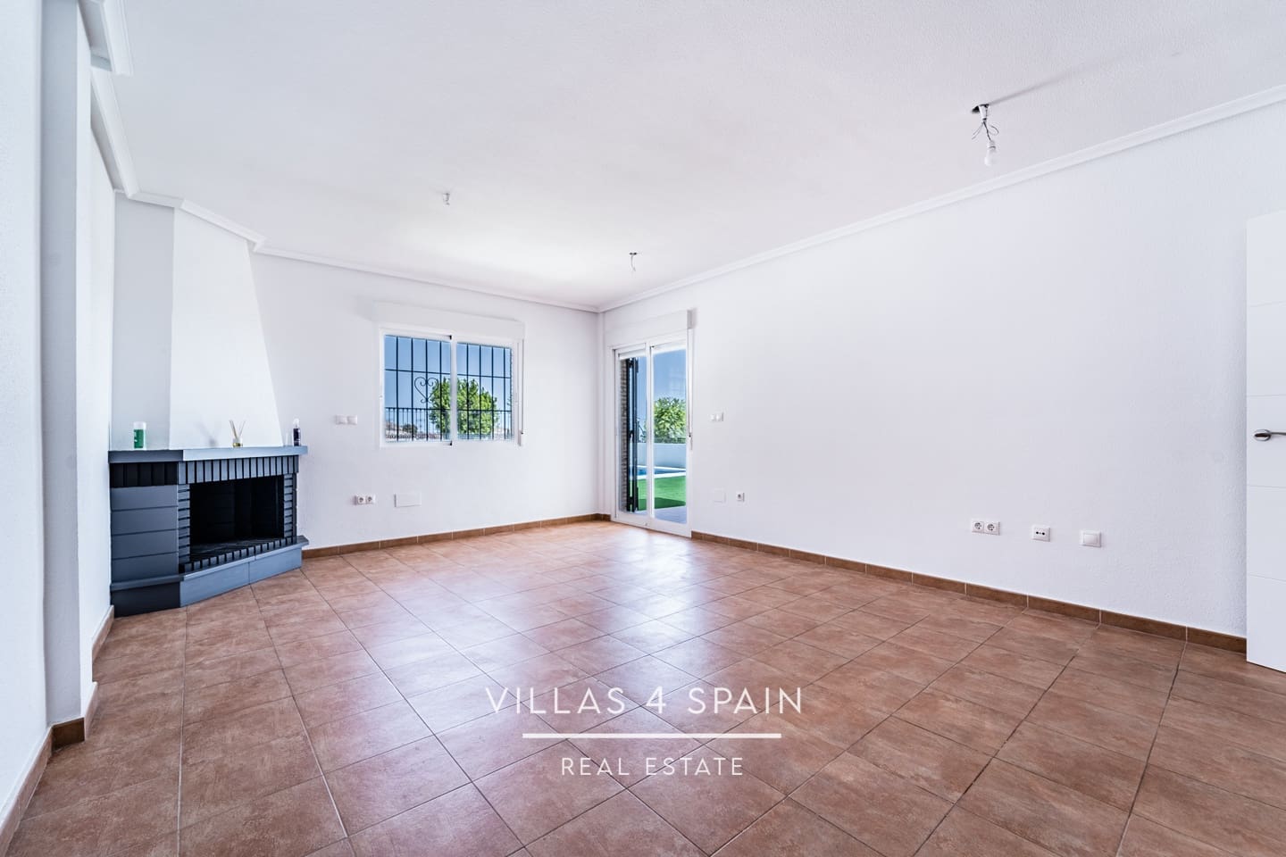 3 soverom Villa til salgs i Fortuna med svømmebasseng garasje - € 319 000 (Ref: 9201961)