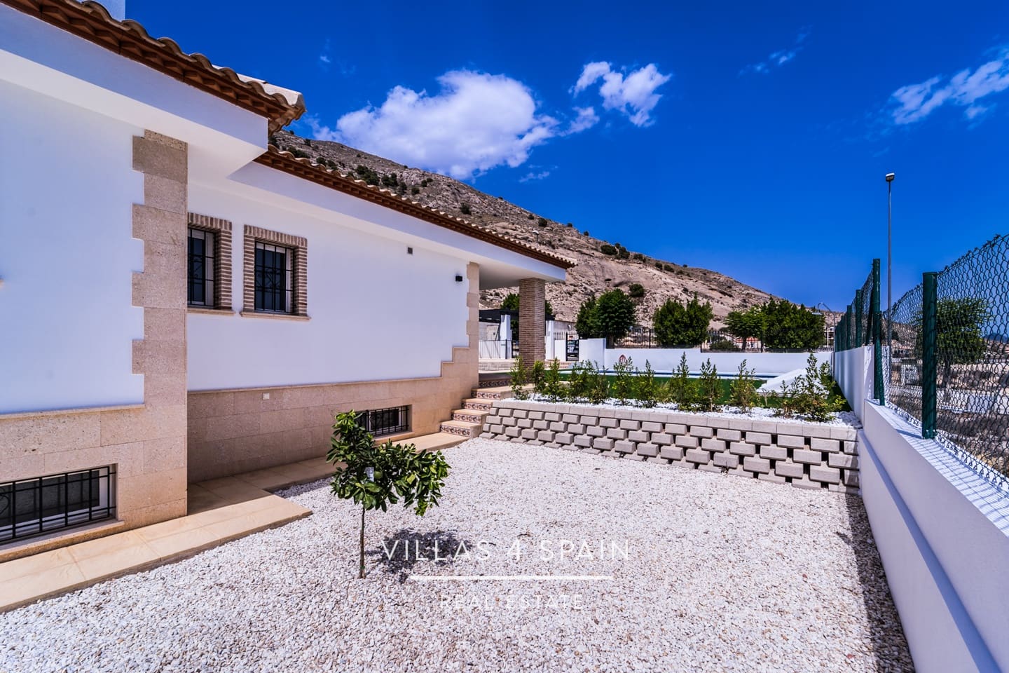 3 soverom Villa til salgs i Fortuna med svømmebasseng garasje - € 319 000 (Ref: 9201961)