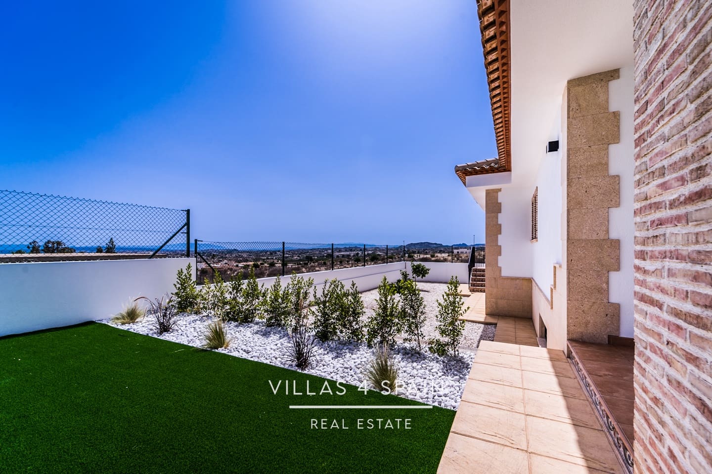 3 soverom Villa til salgs i Fortuna med svømmebasseng garasje - € 319 000 (Ref: 9201961)