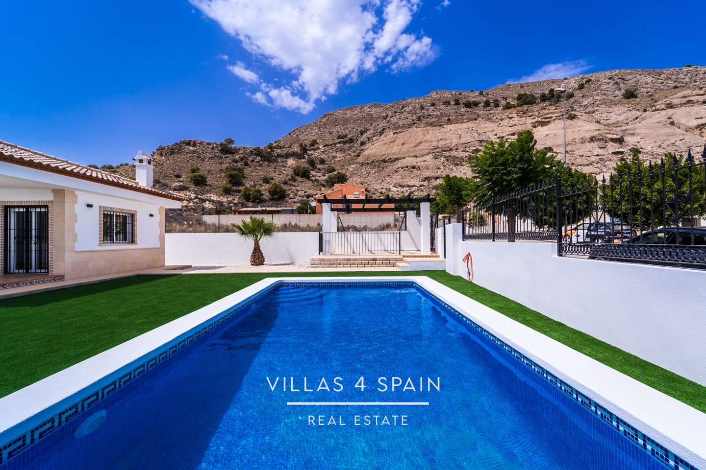 3 soverom Villa til salgs i Fortuna med svømmebasseng garasje - € 319 000 (Ref: 9201961)