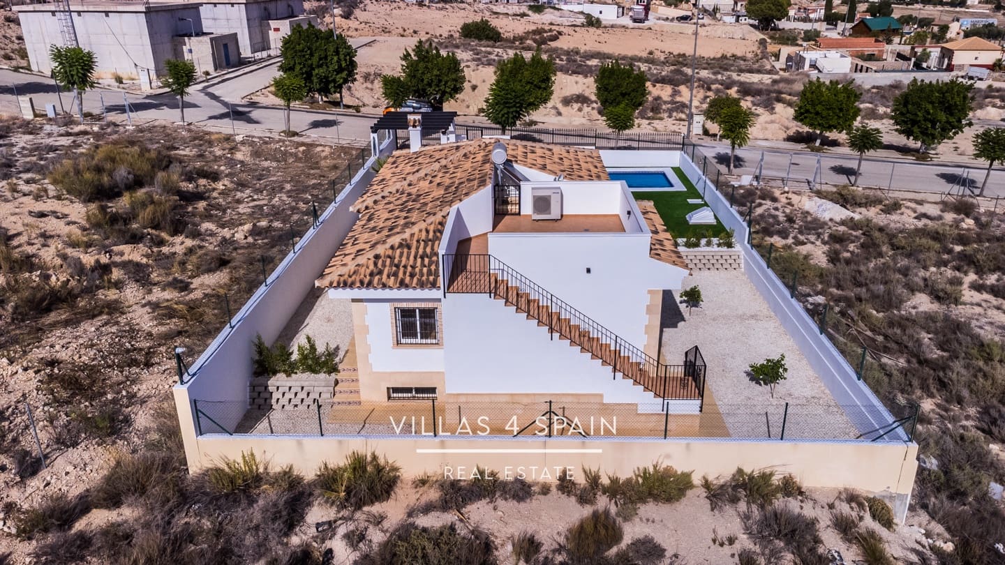 3 soverom Villa til salgs i Fortuna med svømmebasseng garasje - € 319 000 (Ref: 9201961)