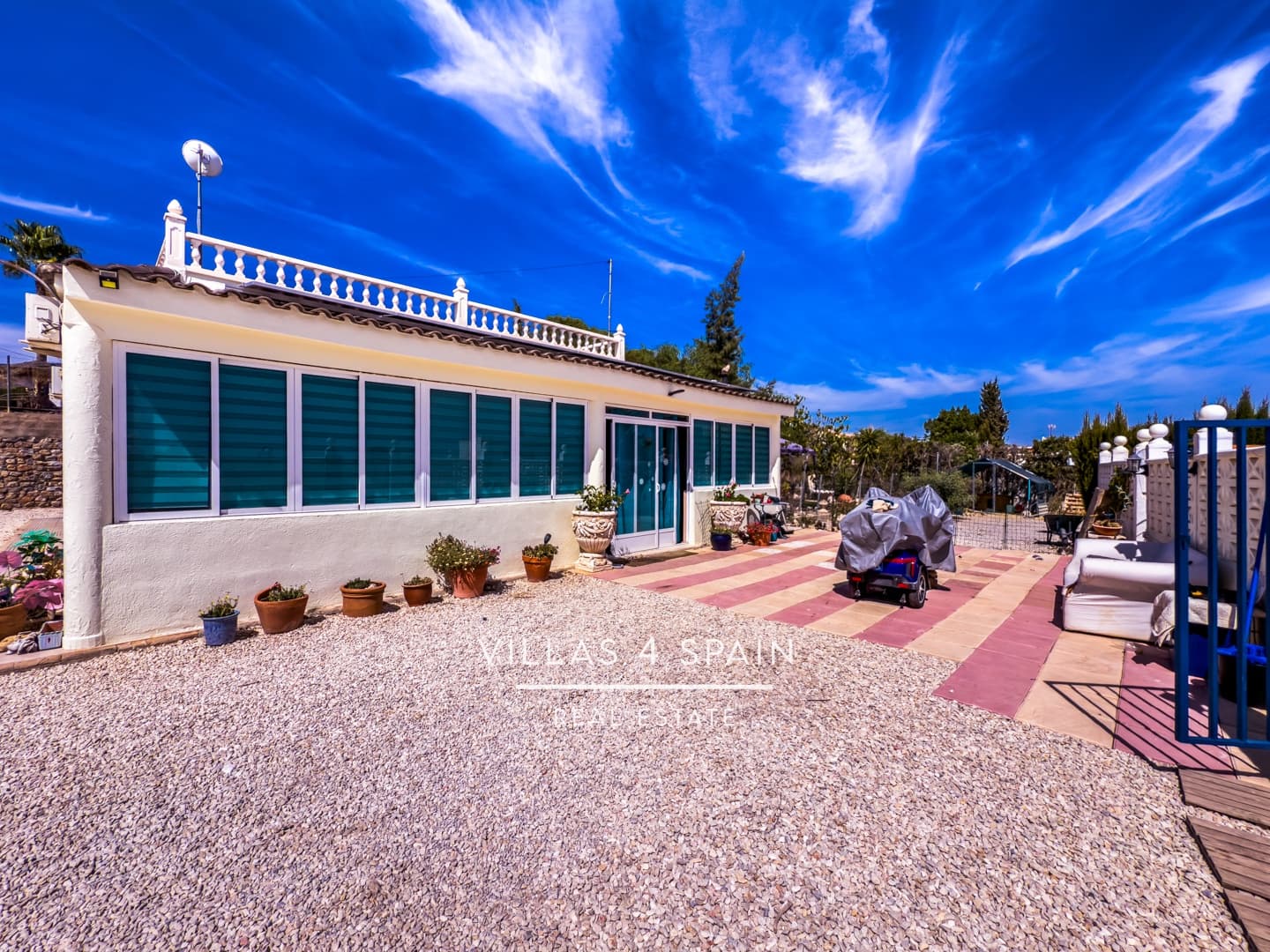 3 bedroom Villa for sale in Albatera with pool - € 229,950 (Ref: 9212505)