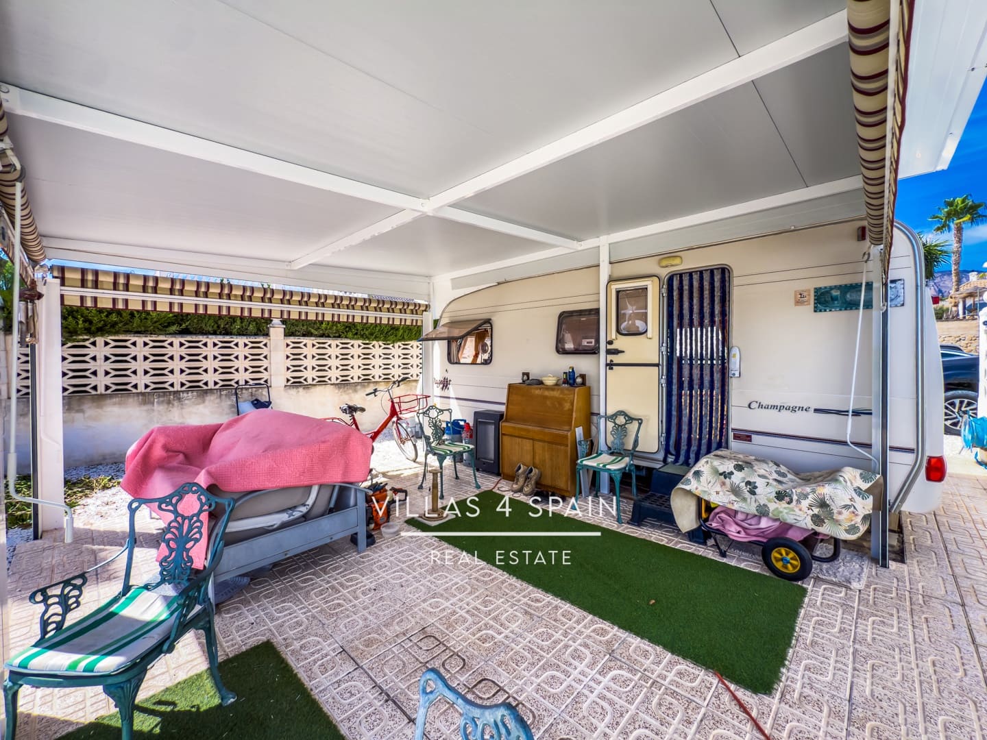 3 bedroom Villa for sale in Albatera with pool - € 229,950 (Ref: 9212505)