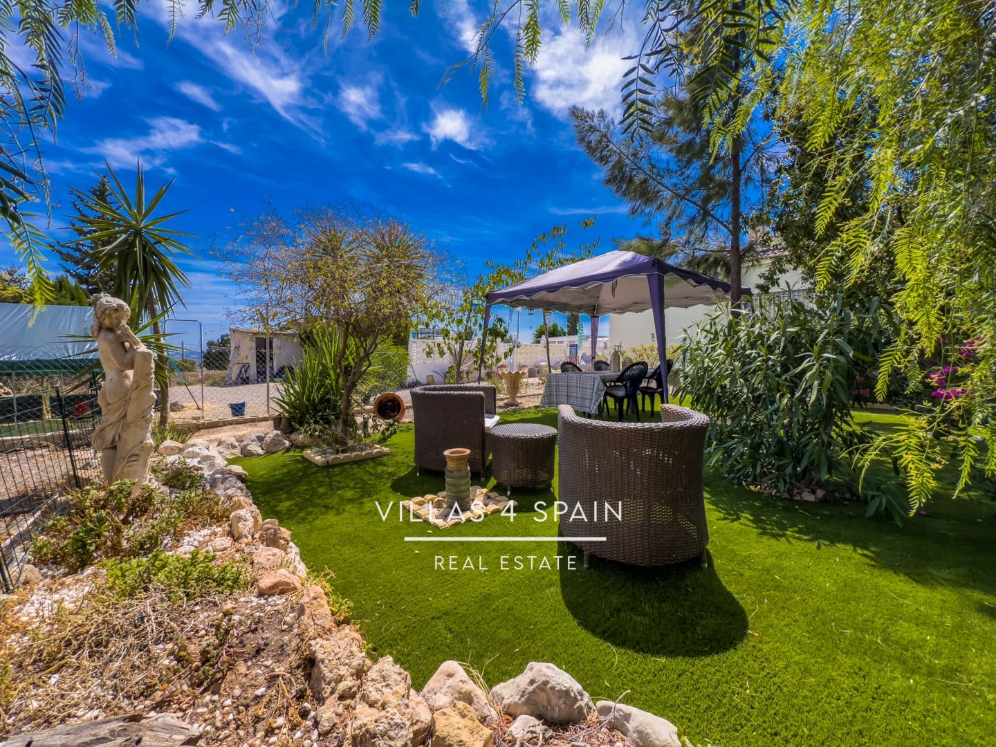 3 bedroom Villa for sale in Albatera with pool - € 229,950 (Ref: 9212505)