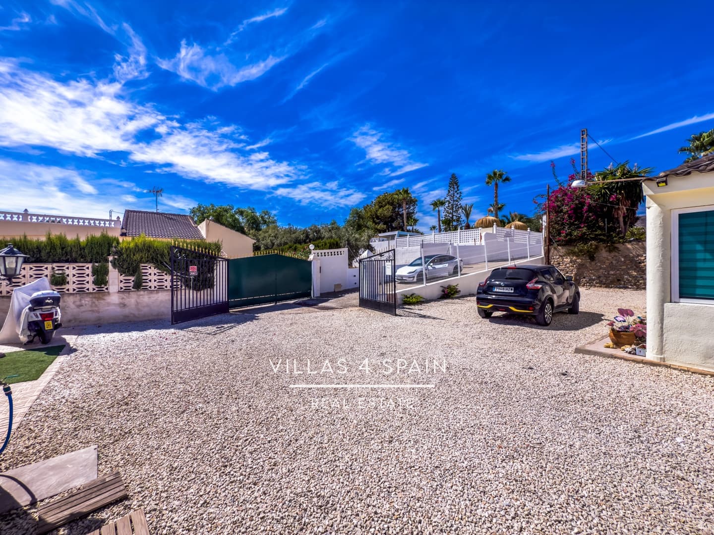 3 bedroom Villa for sale in Albatera with pool - € 229,950 (Ref: 9212505)