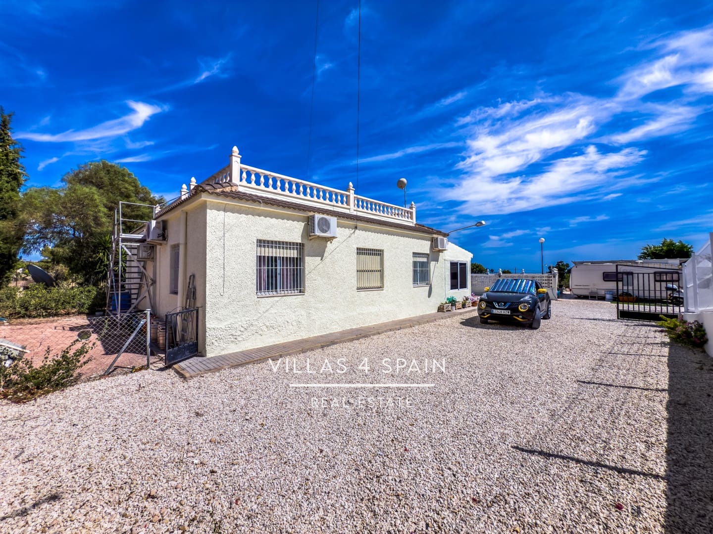 3 bedroom Villa for sale in Albatera with pool - € 229,950 (Ref: 9212505)