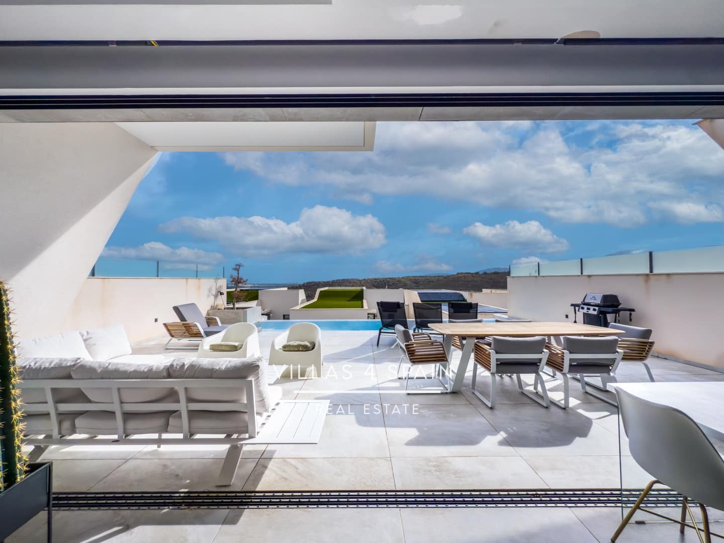 4 bedroom Villa for sale in Rojales with pool - € 789,000 (Ref: 9306285)