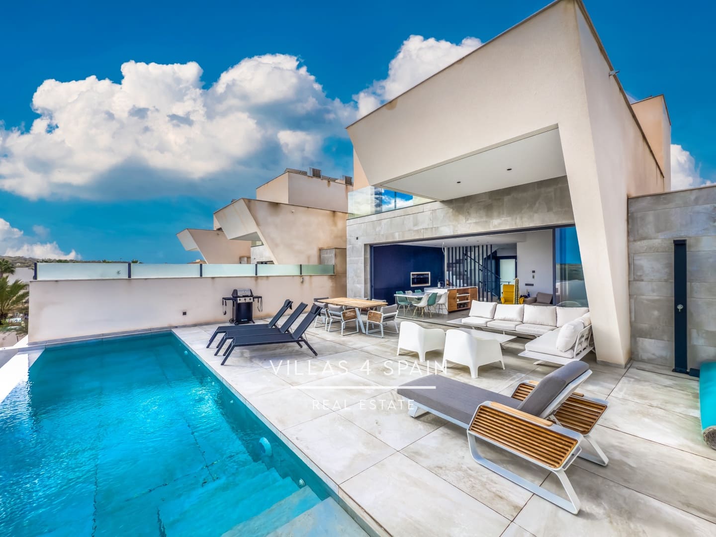 4 bedroom Villa for sale in Rojales with pool - € 789,000 (Ref: 9306285)