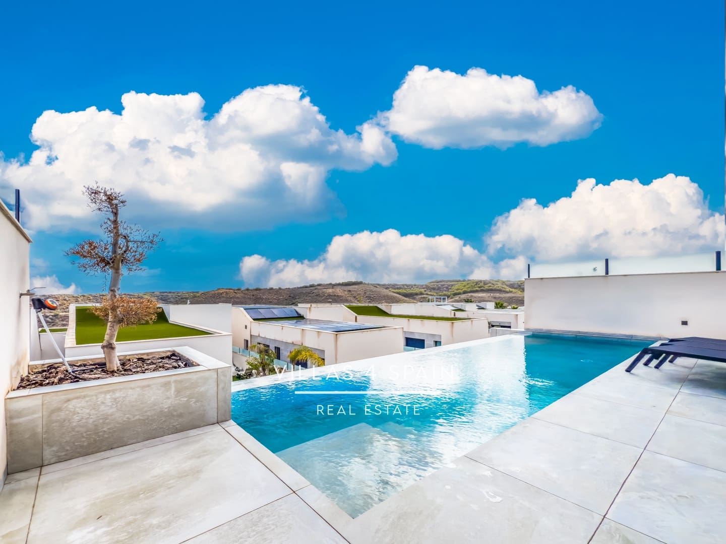 4 bedroom Villa for sale in Rojales with pool - € 789,000 (Ref: 9306285)