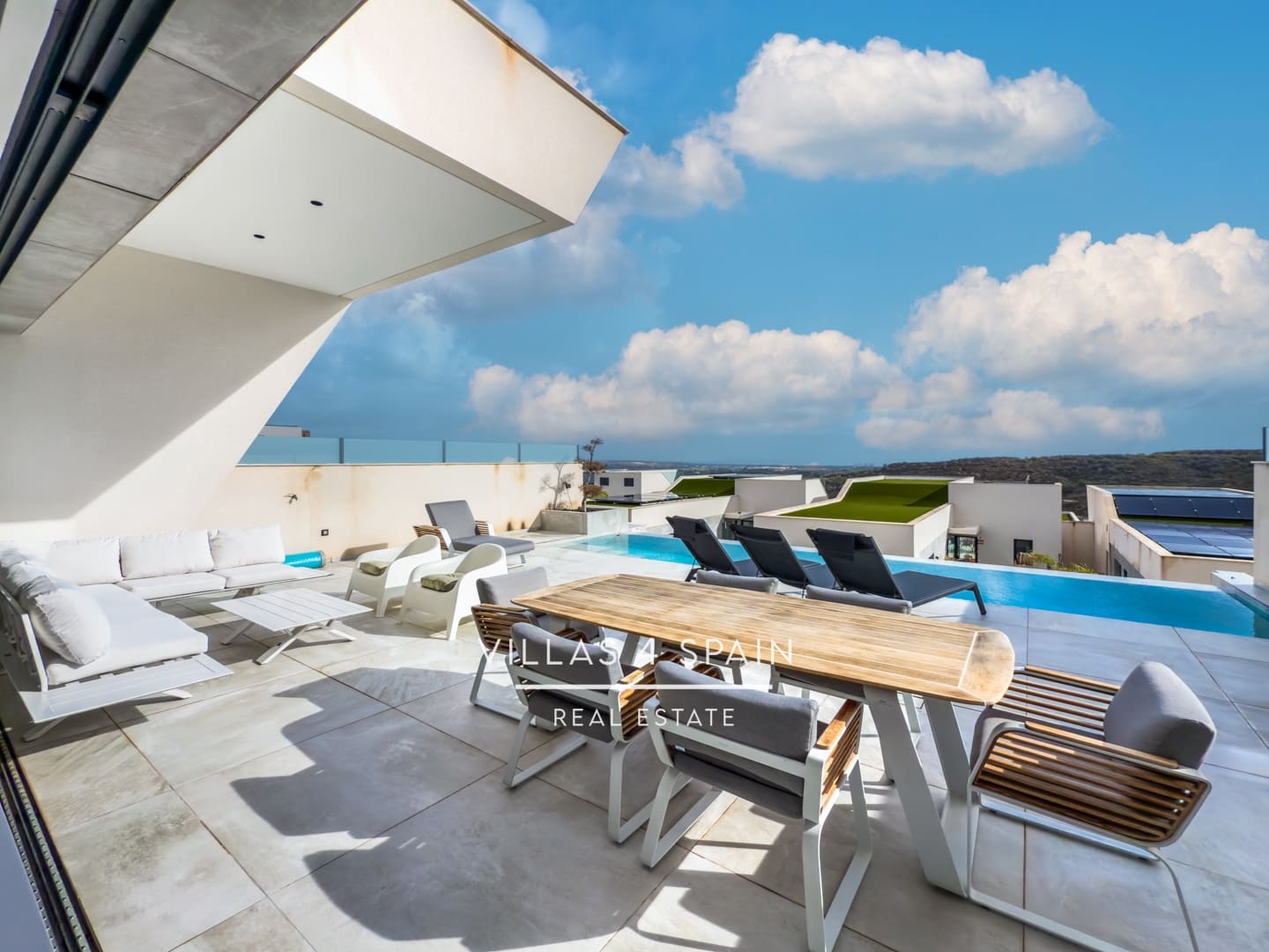 4 bedroom Villa for sale in Rojales with pool - € 789,000 (Ref: 9306285)