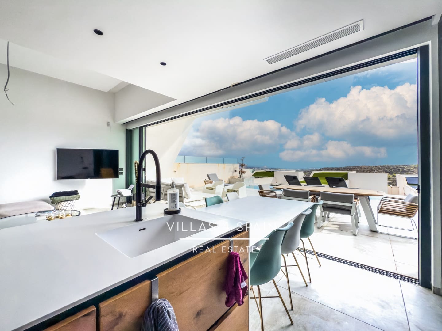 4 bedroom Villa for sale in Rojales with pool - € 789,000 (Ref: 9306285)