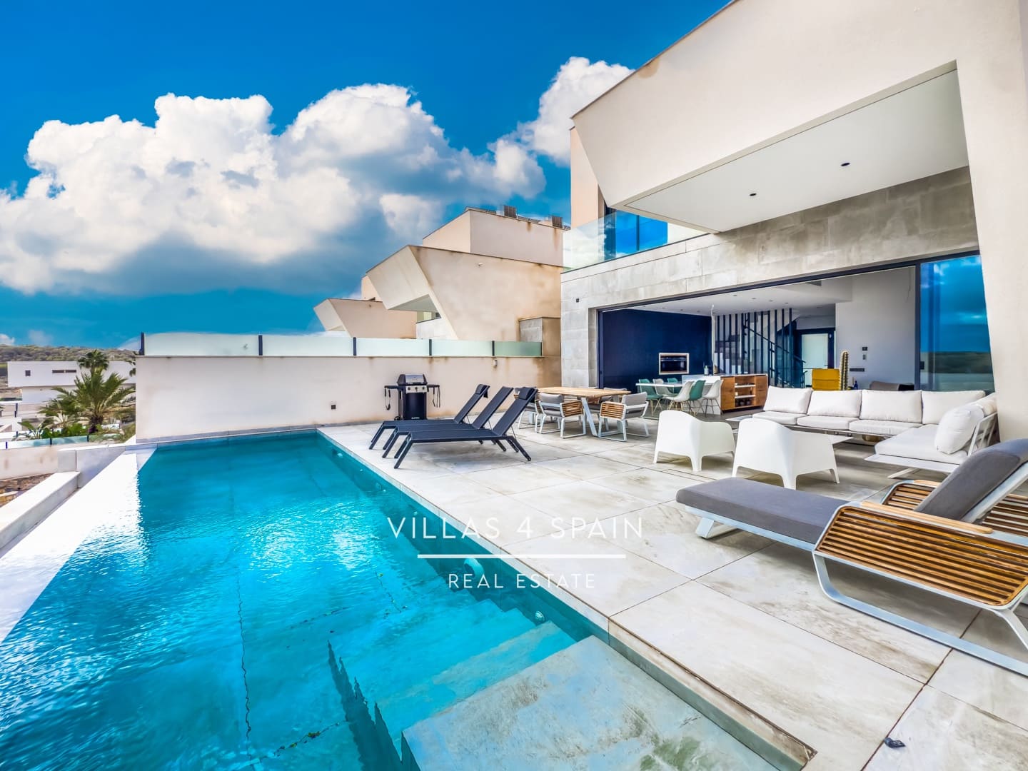 4 bedroom Villa for sale in Rojales with pool - € 789,000 (Ref: 9306285)