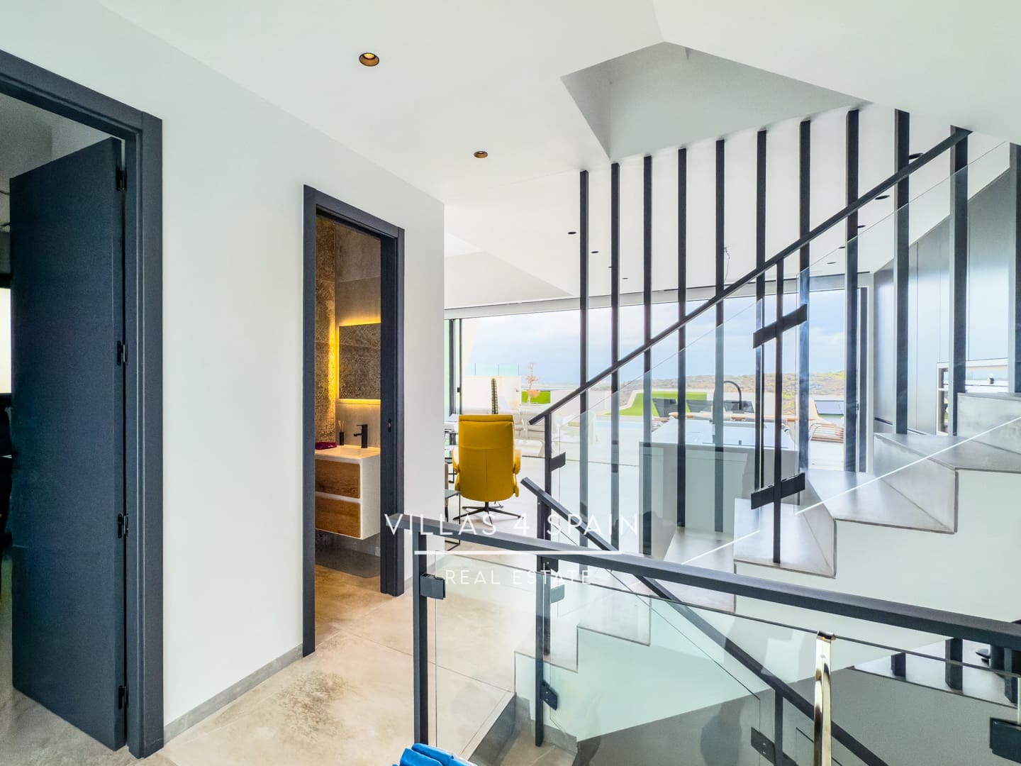 4 bedroom Villa for sale in Rojales with pool - € 789,000 (Ref: 9306285)