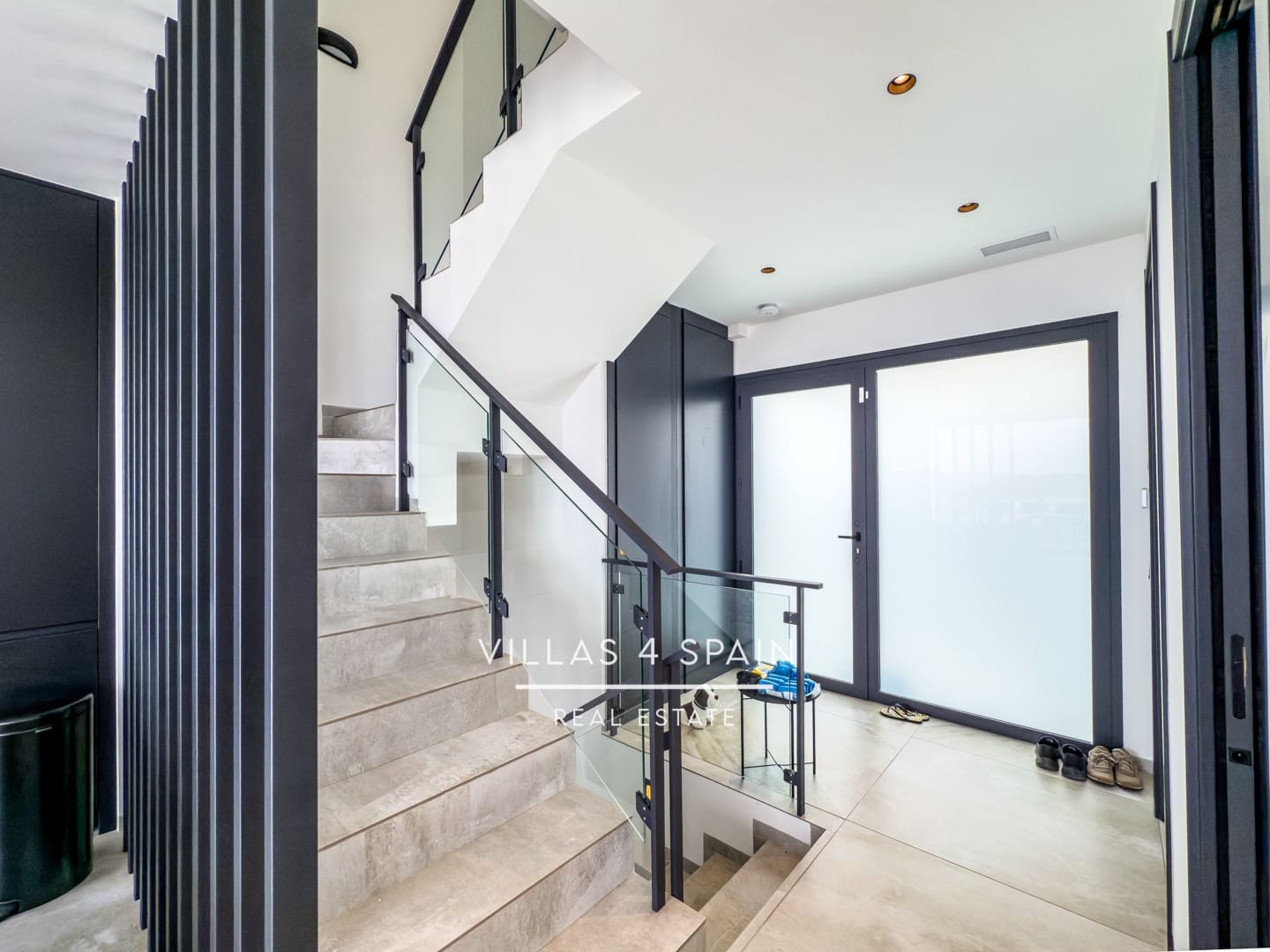 4 bedroom Villa for sale in Rojales with pool - € 789,000 (Ref: 9306285)