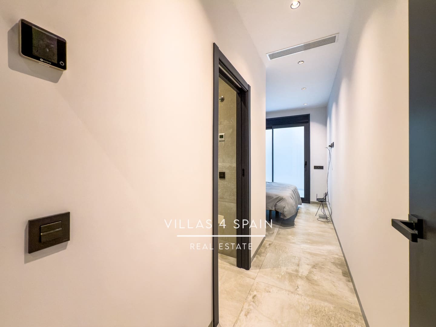 4 bedroom Villa for sale in Rojales with pool - € 789,000 (Ref: 9306285)