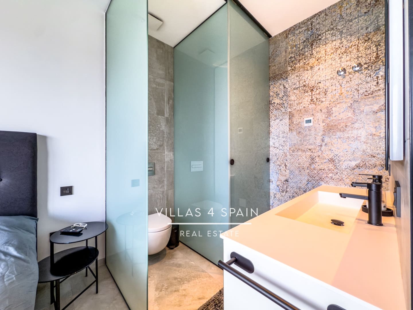 4 bedroom Villa for sale in Rojales with pool - € 789,000 (Ref: 9306285)