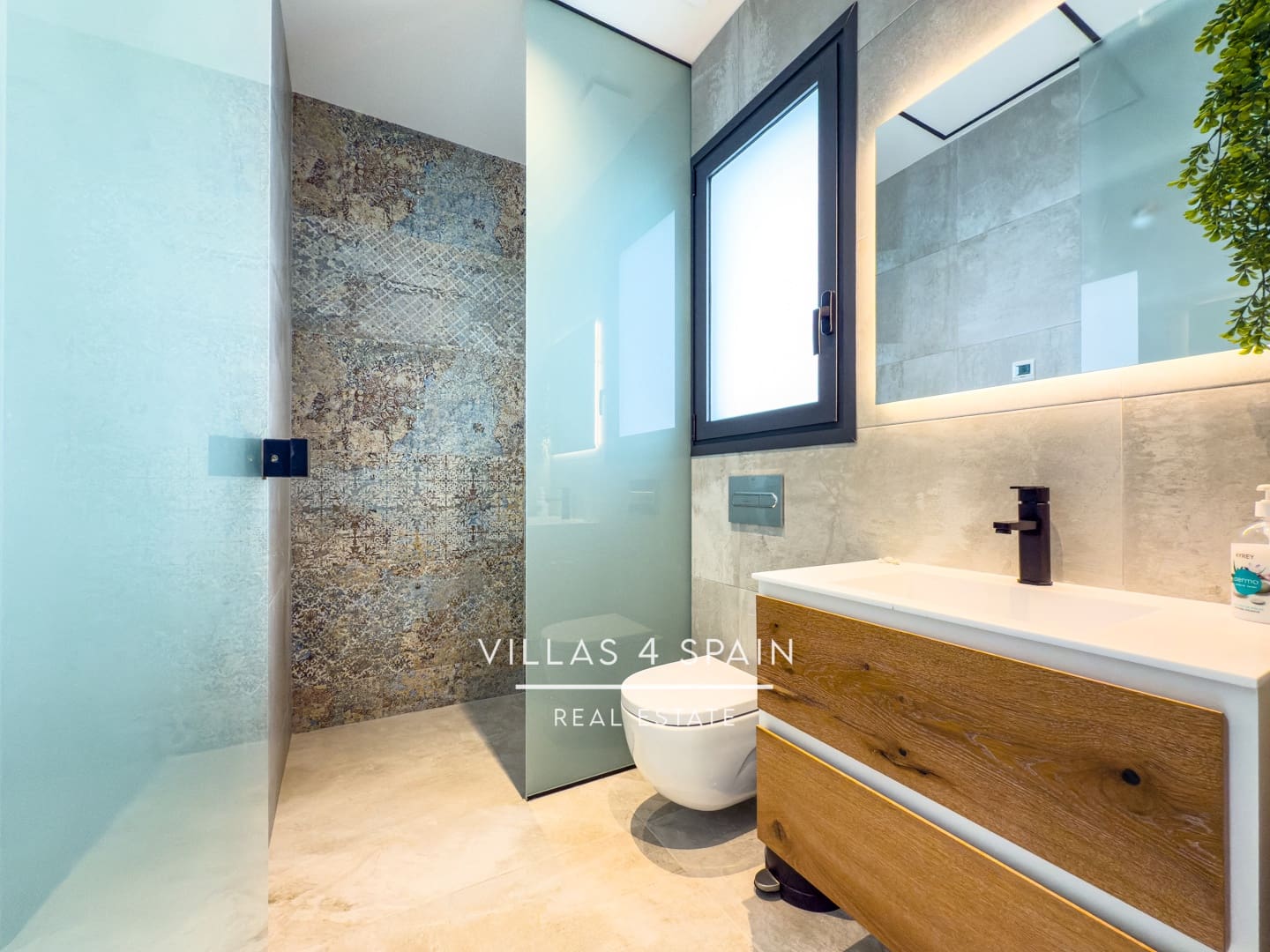 4 bedroom Villa for sale in Rojales with pool - € 789,000 (Ref: 9306285)