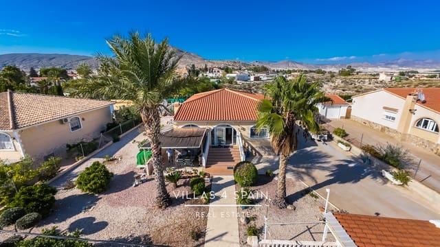 3 bedroom Villa for sale in Fortuna with pool - € 249,000 (Ref: 9308211)