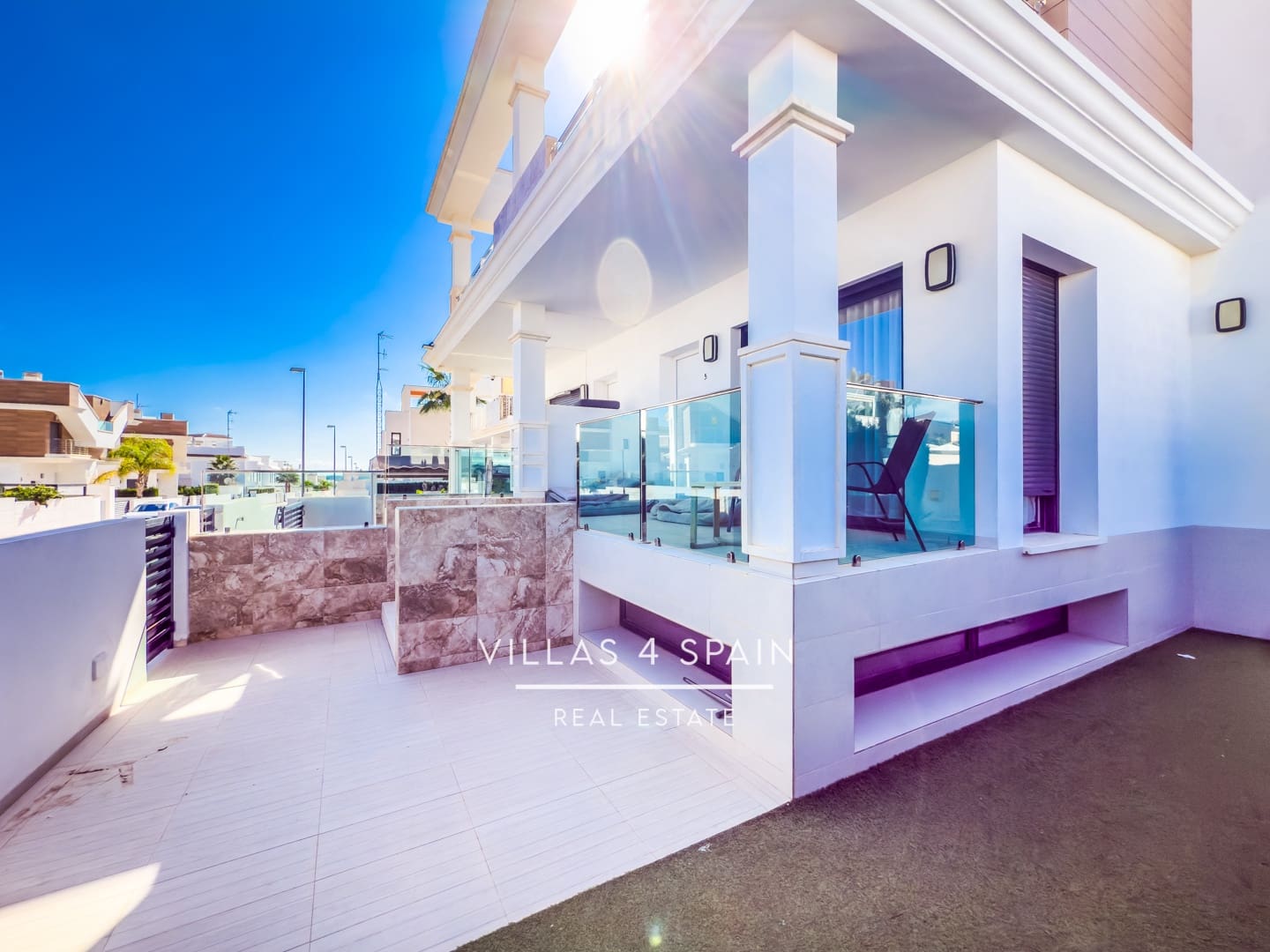 3 sypialnia Willa na sprzedaż w Ciudad Quesada z basenem garażem - 340 000 € (Ref: 9325918)