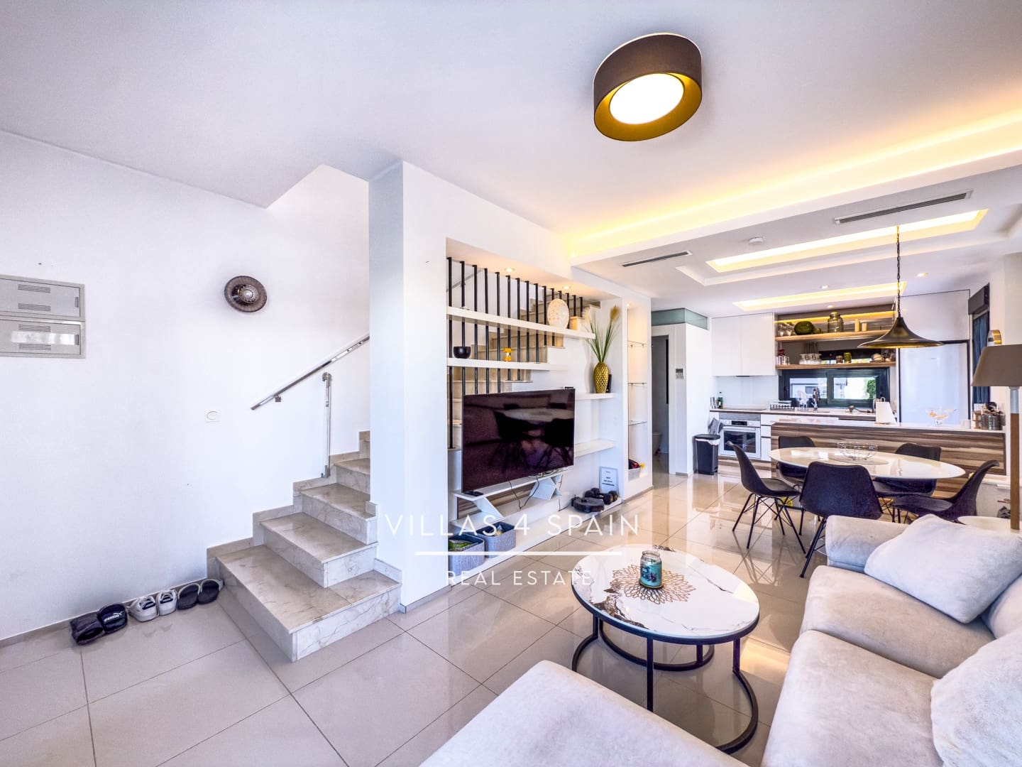 3 sypialnia Willa na sprzedaż w Ciudad Quesada z basenem garażem - 340 000 € (Ref: 9325918)