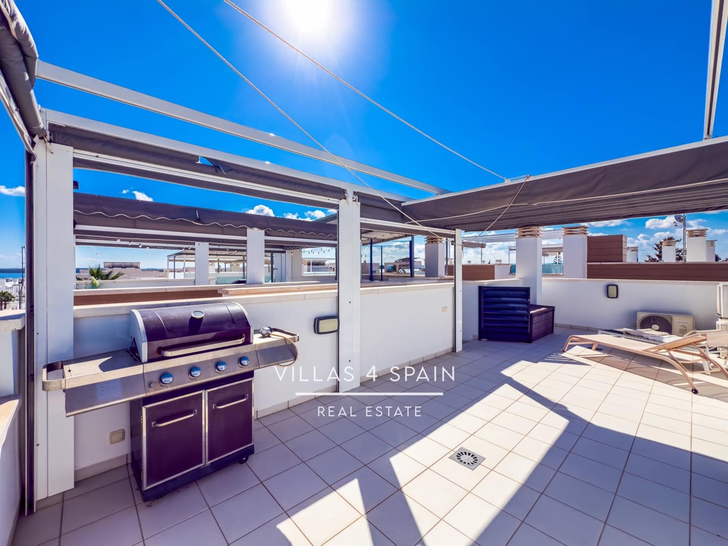 3 sypialnia Willa na sprzedaż w Ciudad Quesada z basenem garażem - 340 000 € (Ref: 9325918)