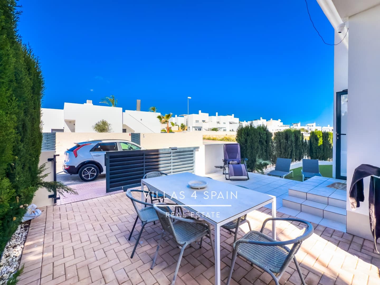 3 sypialnia Willa na sprzedaż w Ciudad Quesada z basenem garażem - 340 000 € (Ref: 9325918)