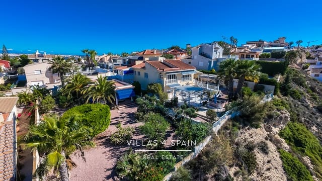 4 bedroom Villa for sale in Ciudad Quesada, Rojales with garage - € 630,000 (Ref: 9357970)