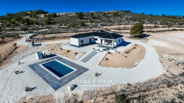 4 soveværelse Villa til salg i Pinoso med swimmingpool garage - € 549.000 (Ref: 9415391)