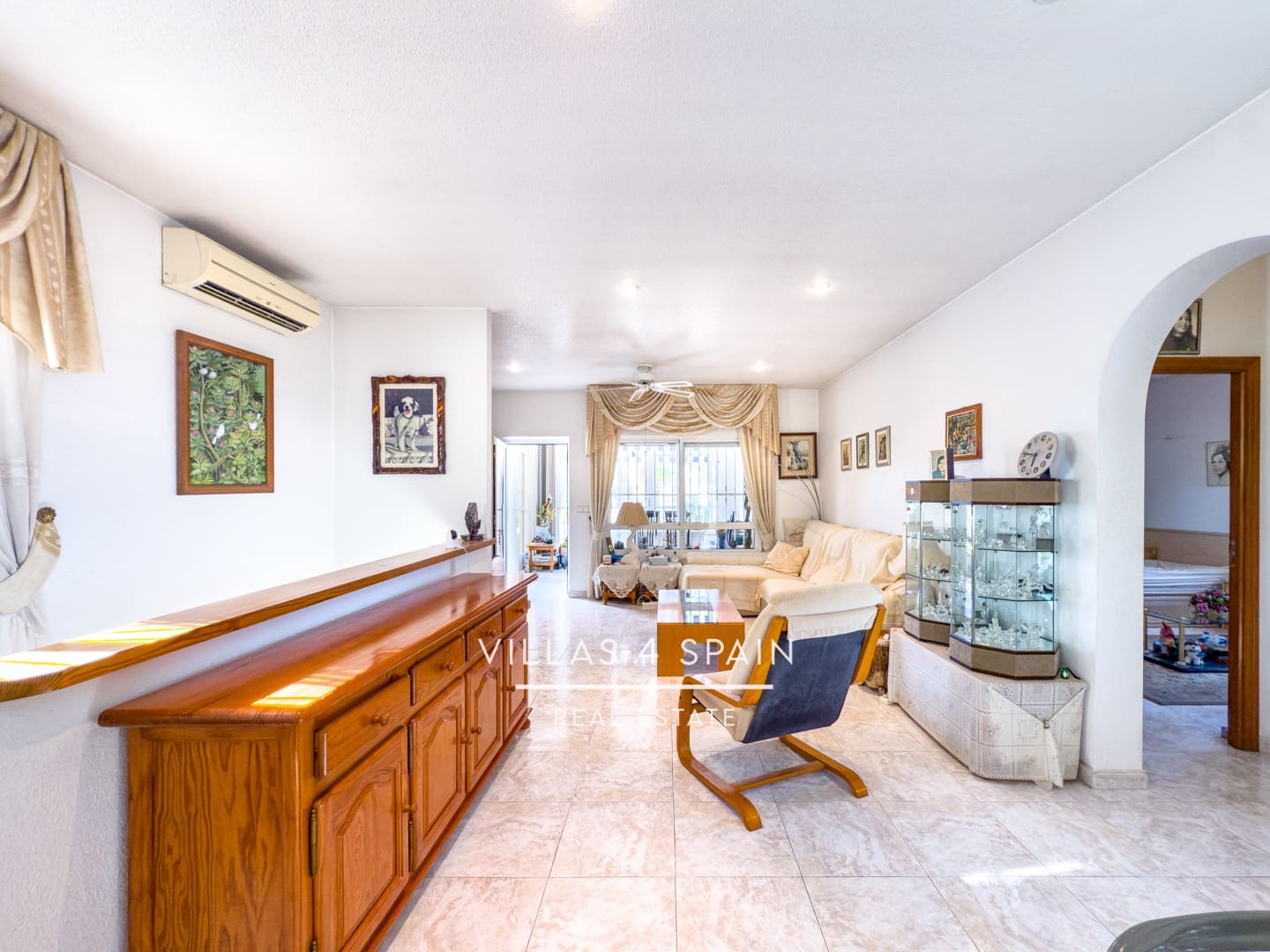 4 bedroom Villa for sale in Rojales with garage - € 399,995 (Ref: 9488864)