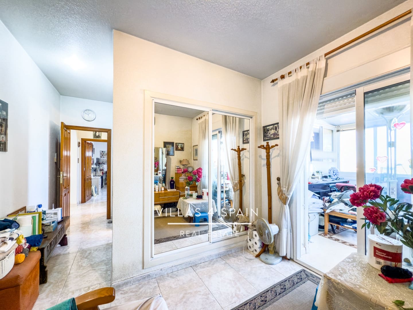 4 bedroom Villa for sale in Rojales with garage - € 399,995 (Ref: 9488864)