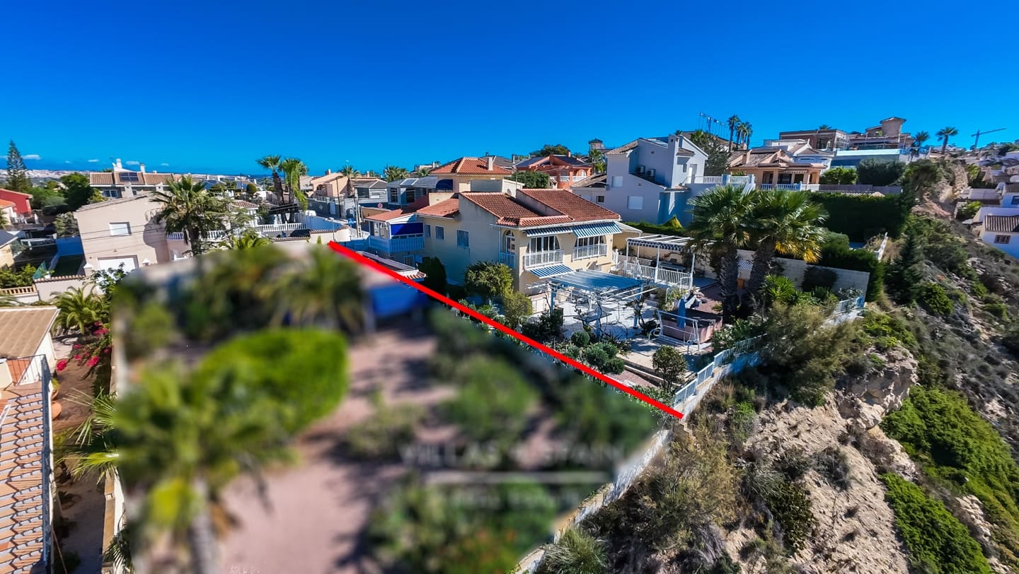 4 bedroom Villa for sale in Rojales with garage - € 399,995 (Ref: 9488864)