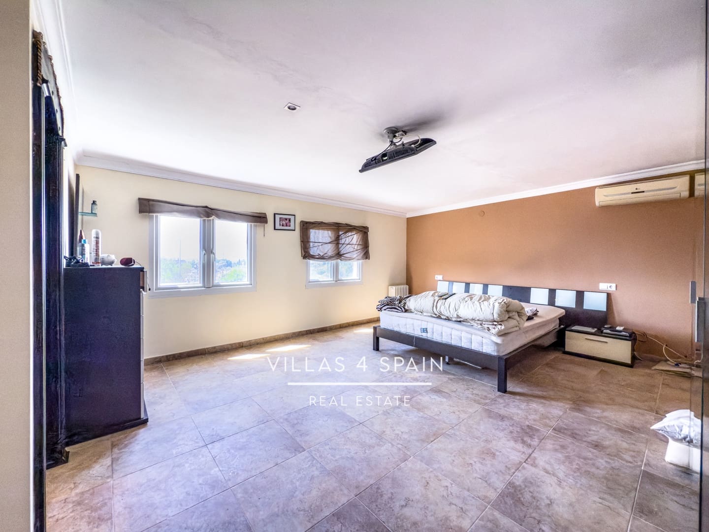 12 bedroom Villa for sale in Crevillente / Crevillent with pool - € 574,999 (Ref: 9495537)