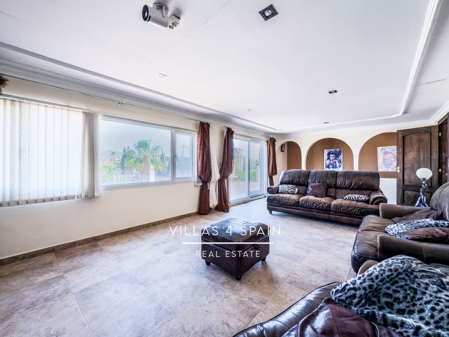 12 bedroom Villa for sale in Crevillente / Crevillent with pool - € 574,999 (Ref: 9495537)