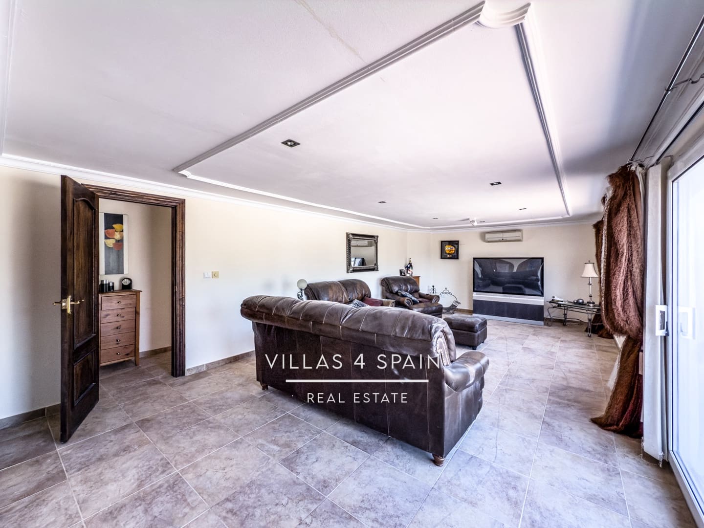 12 bedroom Villa for sale in Crevillente / Crevillent with pool - € 574,999 (Ref: 9495537)