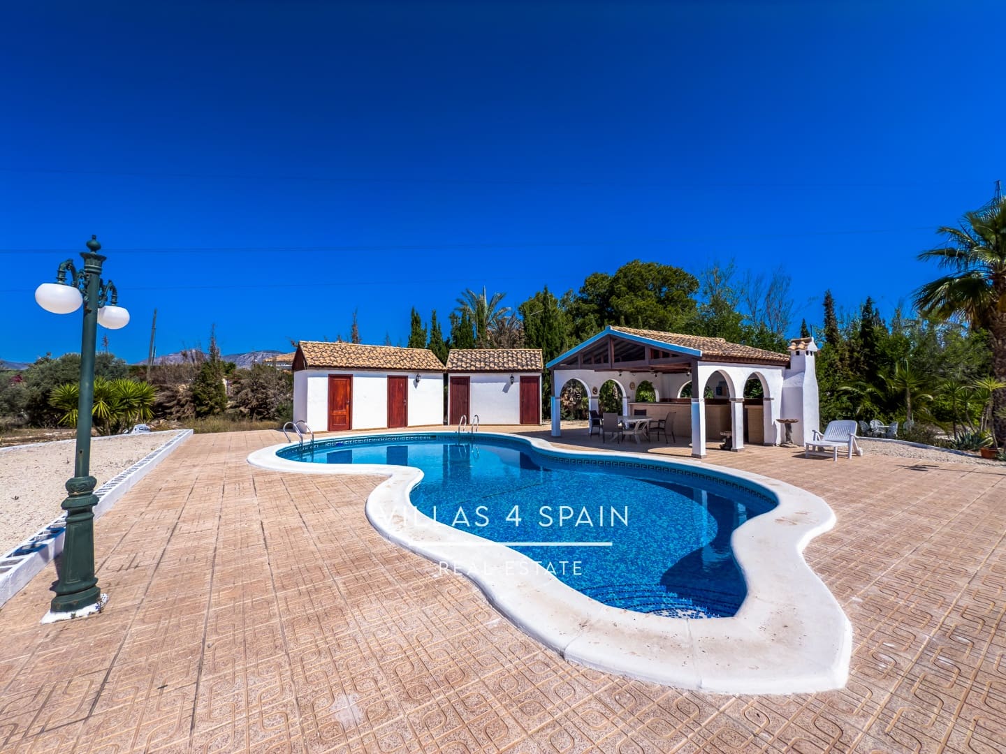 12 bedroom Villa for sale in Crevillente / Crevillent with pool - € 574,999 (Ref: 9495537)