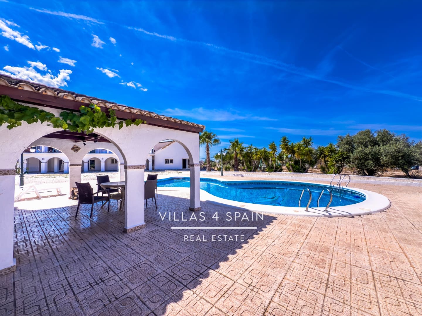 12 bedroom Villa for sale in Crevillente / Crevillent with pool - € 574,999 (Ref: 9495537)