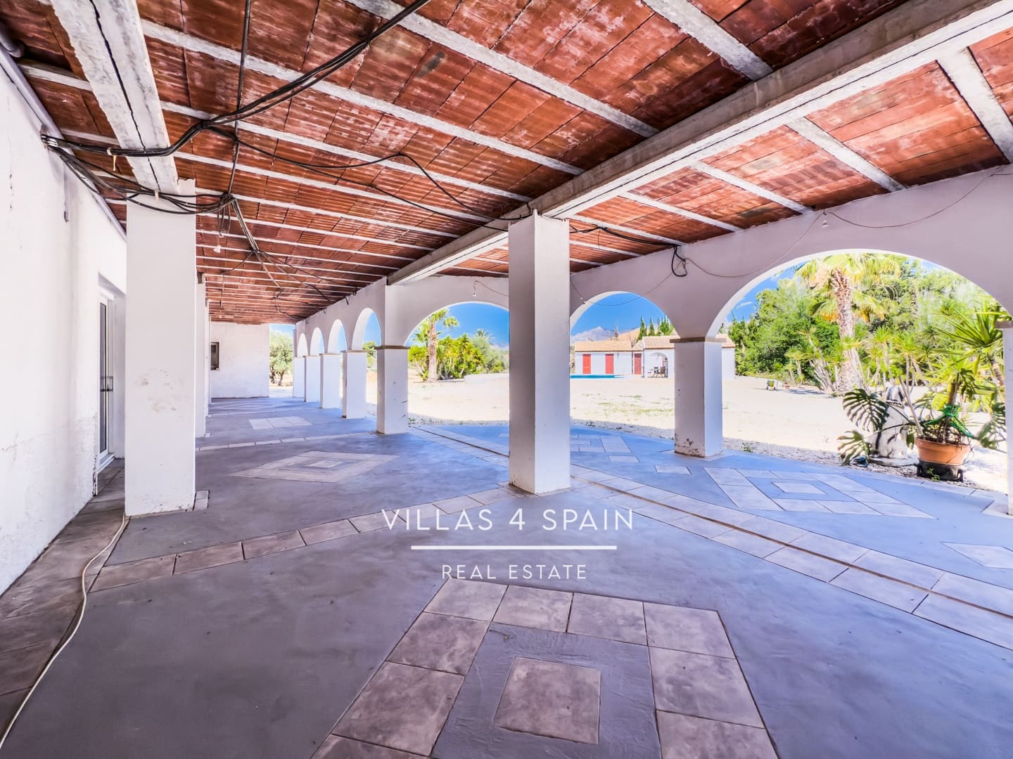 12 bedroom Villa for sale in Crevillente / Crevillent with pool - € 574,999 (Ref: 9495537)