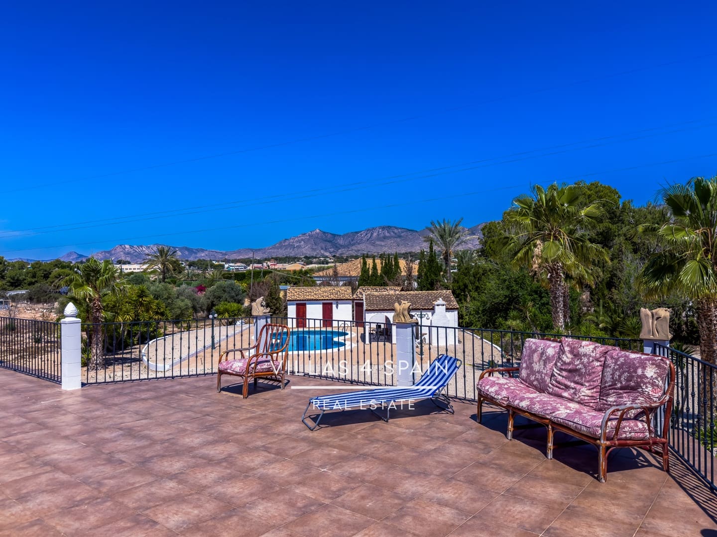 12 bedroom Villa for sale in Crevillente / Crevillent with pool - € 574,999 (Ref: 9495537)