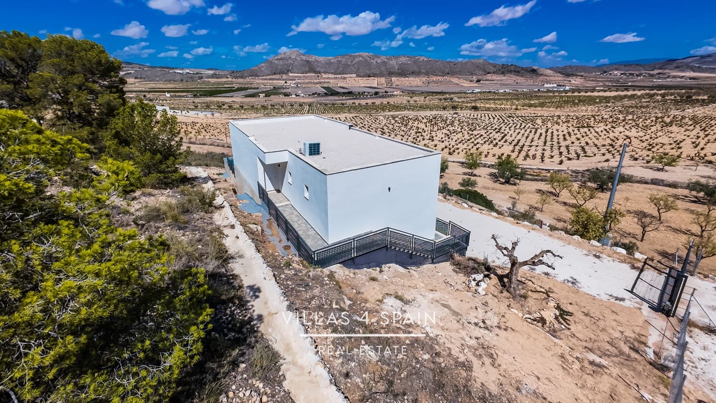 3 soverom Villa til salgs i Pinoso med svømmebasseng garasje - € 339 995 (Ref: 9554311)