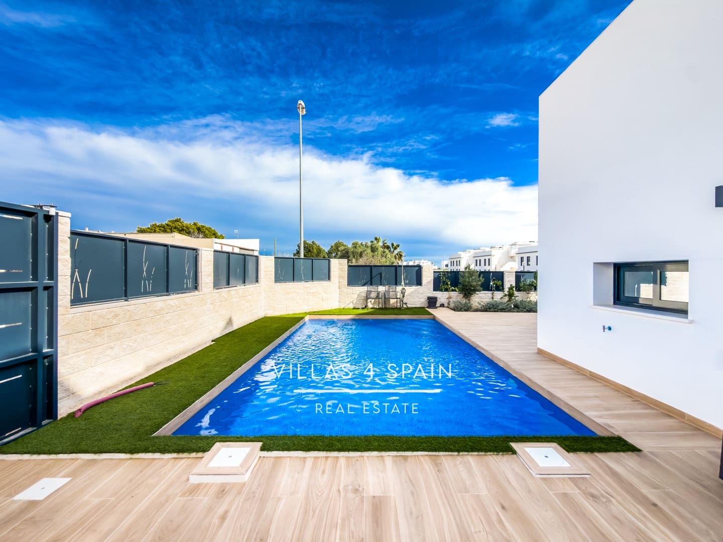 5 soveværelse Villa til salg i Ciudad Quesada med swimmingpool - € 525.000 (Ref: 9567984)