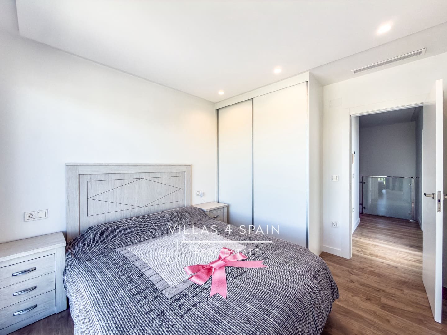 5 soveværelse Villa til salg i Ciudad Quesada med swimmingpool - € 525.000 (Ref: 9567984)