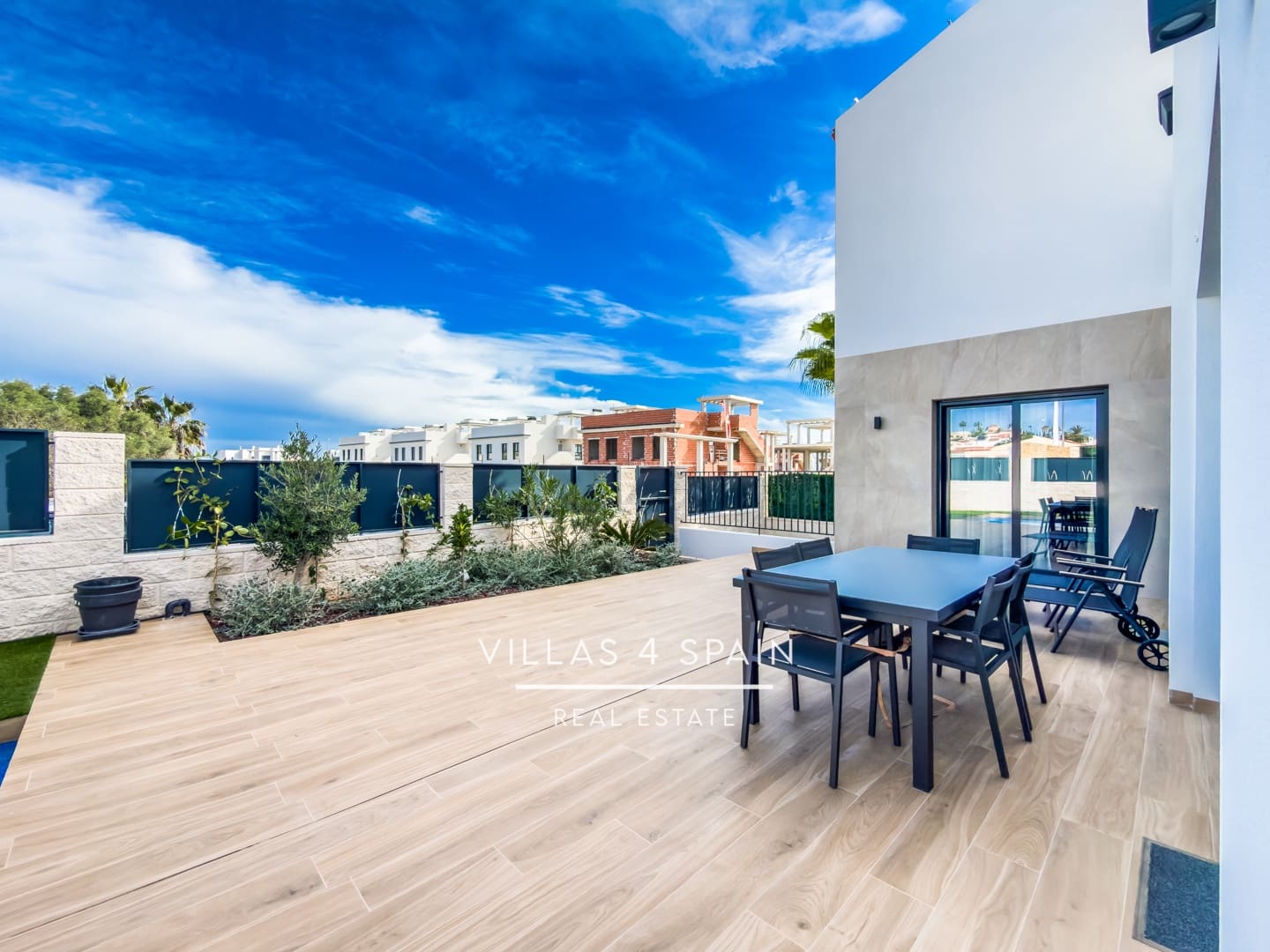 5 soveværelse Villa til salg i Ciudad Quesada med swimmingpool - € 525.000 (Ref: 9567984)