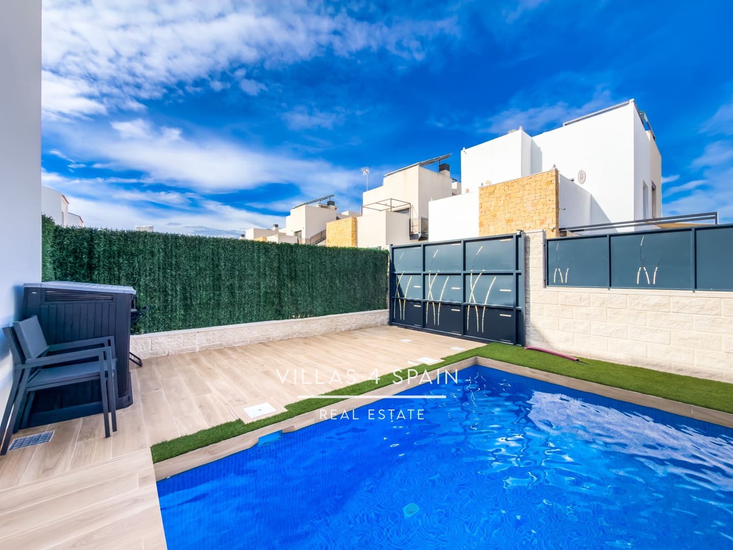 5 soveværelse Villa til salg i Ciudad Quesada med swimmingpool - € 525.000 (Ref: 9567984)